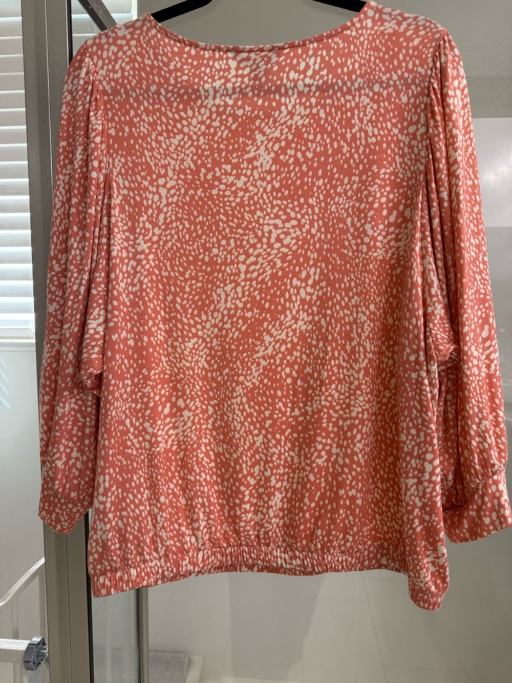 Simply Vera Vera Wang Coral Polka Trim Top - Picture 2 of 5